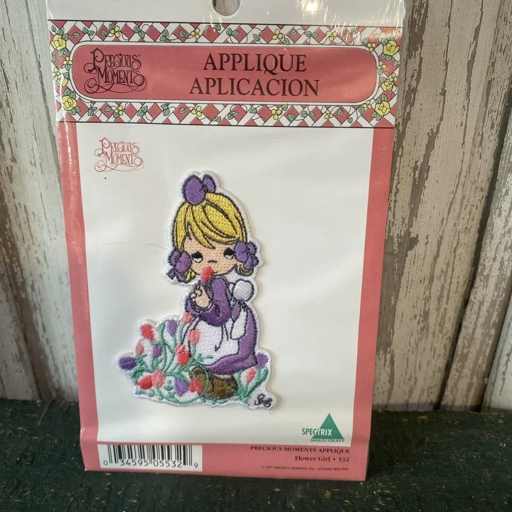 Precious Moments Applique Girl‎ with Flowers Patch Sealed New Spectrix #532